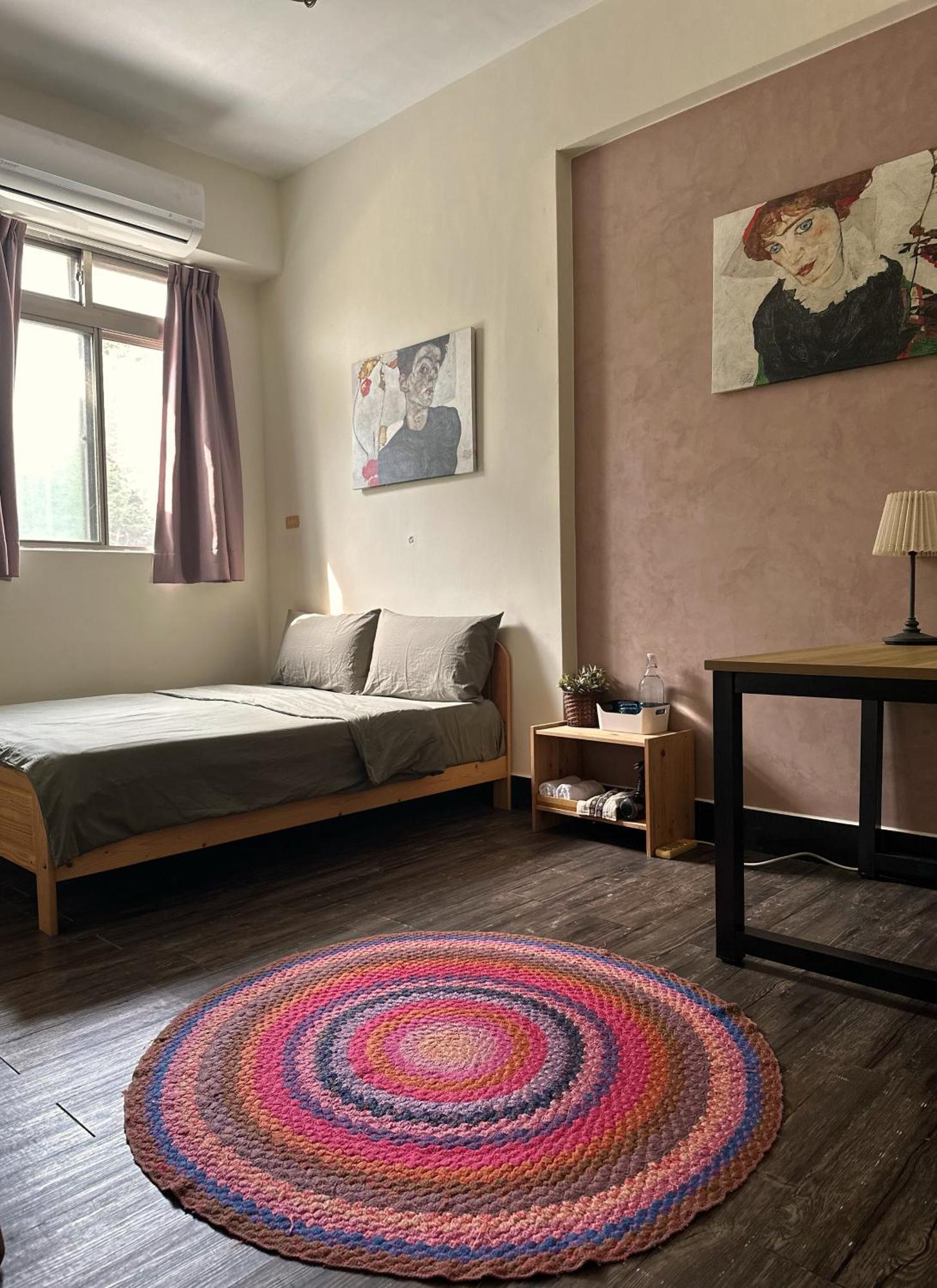 Dulan The Travel Bug Bistro Inn Donghe Exterior foto
